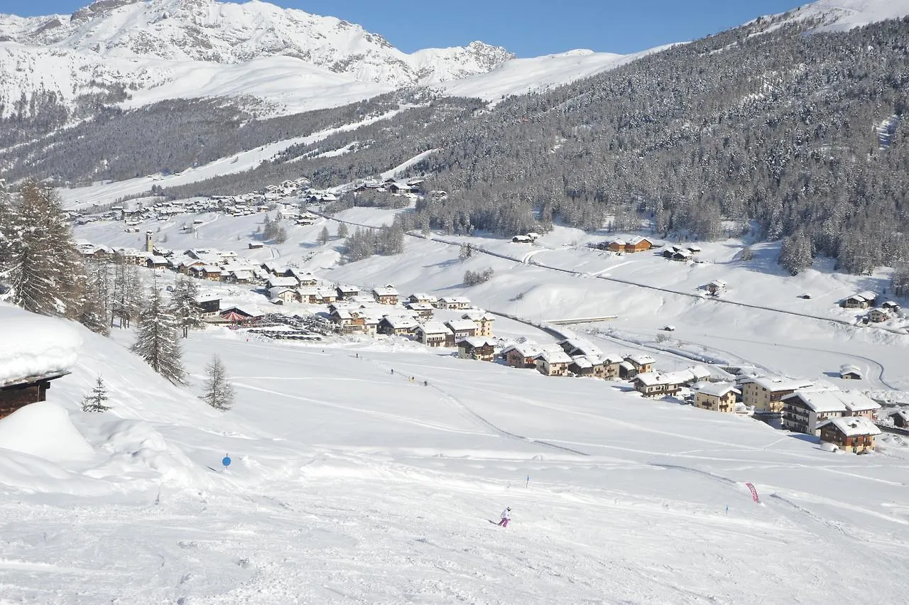 **  Hotel Garni Gimea Livigno Italien